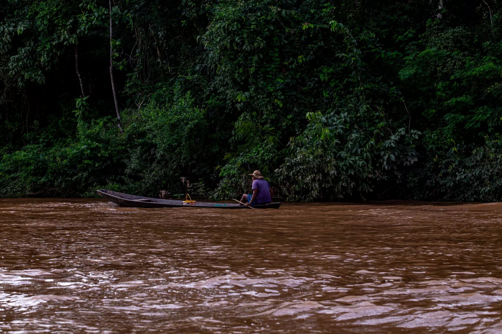 Pescadores relatam falta de água potável para consumo em comunidades no Pantanal de MT