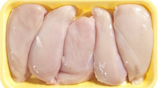 Frango, porco, boi ou ovo? Saiba qual proteína ficou mais cara no mercado paulista em dezembro