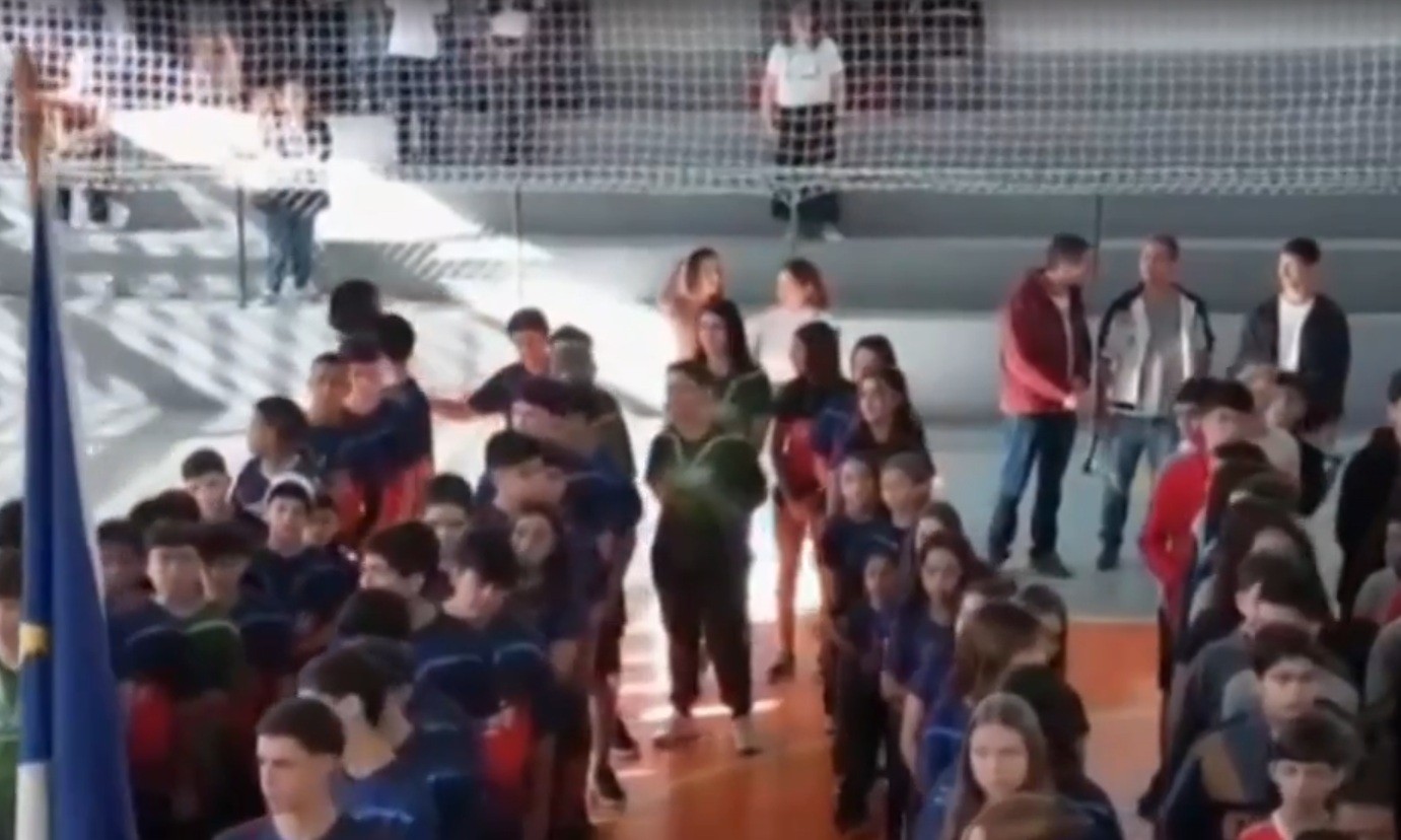 Video with racist speeches after Student Games generates repercussions in Cantagalo; young man apologizes in audio