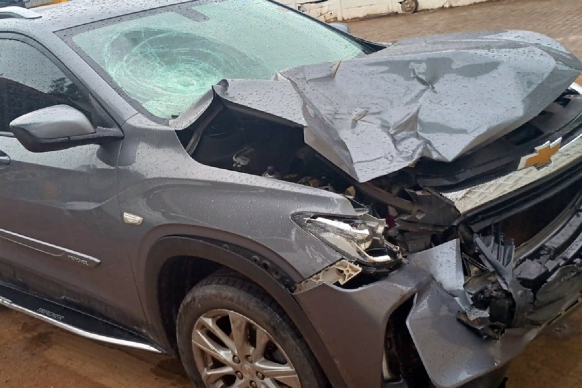 Motociclista morre após ser atingido por carro na BR-116; motorista fugiu sem prestar socorro