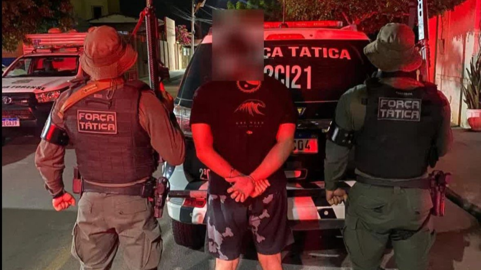 Advogado é capturado suspeito de levar bilhetes para chefe de facção preso no Ceará