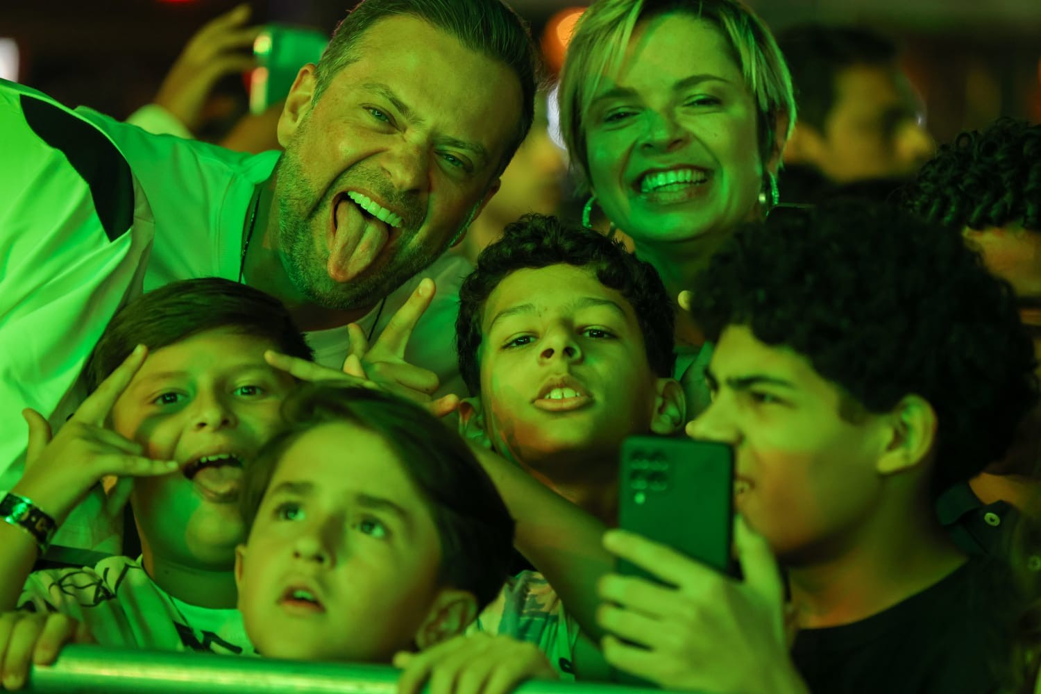Família curte o show de Matuê no último dia do Festival de Inverno Bahia — Foto: Laécio Lacerda