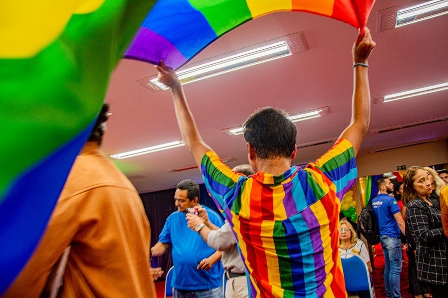 Campanha para combater LGBTQIAfobia é lançada no Amapá; veja programação
