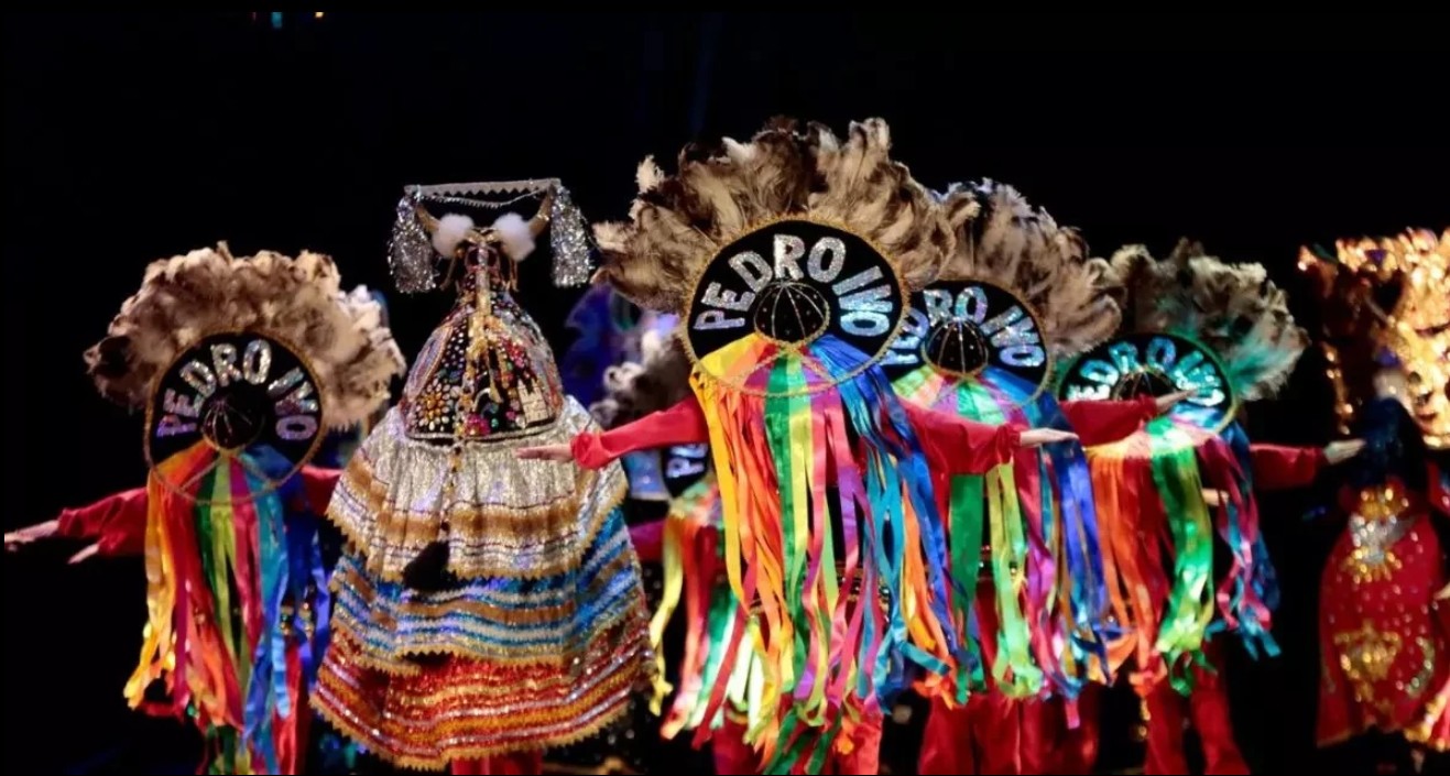 VÍDEO: Escola pública de Joinville (SC) vence festival de dança com coreografia em homenagem ao Boi de Santa de São Luís