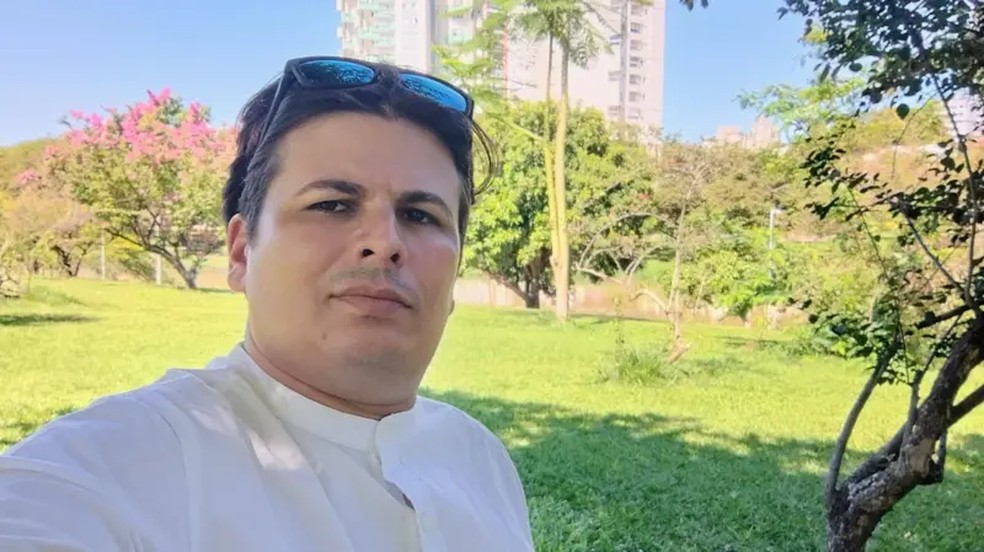 Rodrigo Rafael de Camargo, de 39 anos, trabalhava como segurança de um condomínio antes de se tornar cuidador de idosos — Foto: ARQUIVO PESSOAL