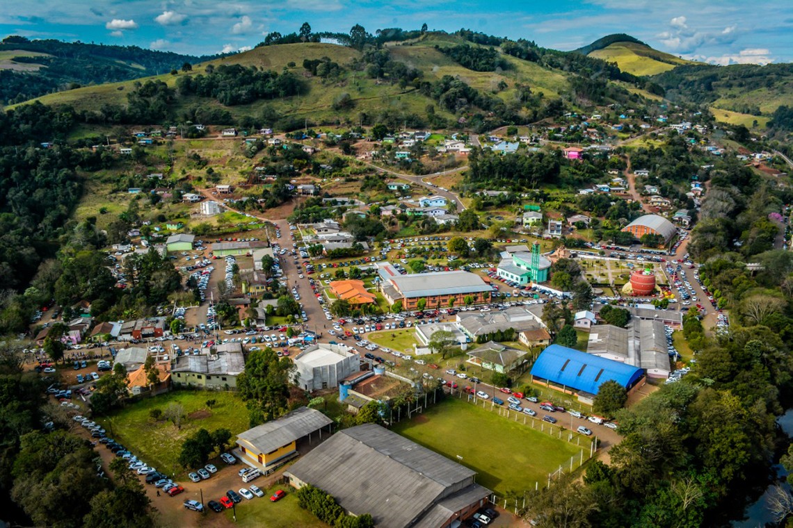 Prefeitura de Salgado Filho abre concurso com salário de até R$ 11,1 mil; veja como se inscrever