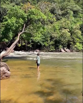 Em passagem por Porto Velho, cantor Lenine visita balneário: 'Pronto pra semana'