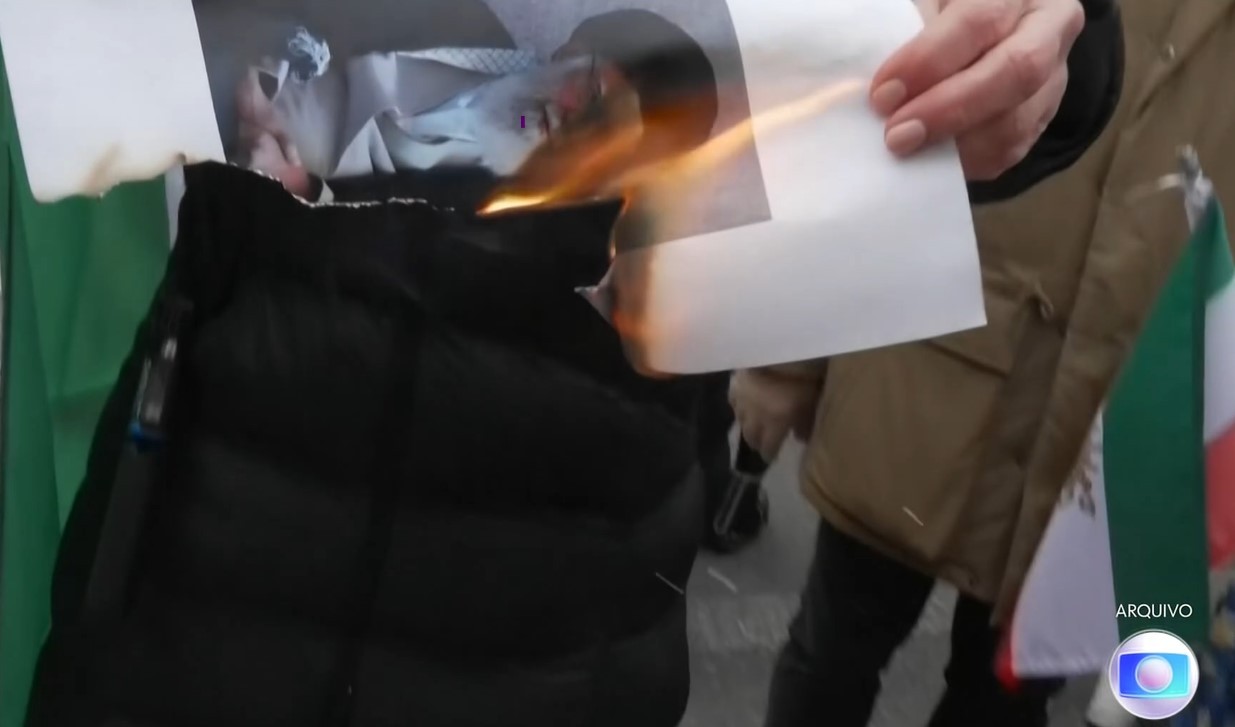 Ataques dos EUA ao Irã acontece em momento de fragilidade do governo dos aiatolás