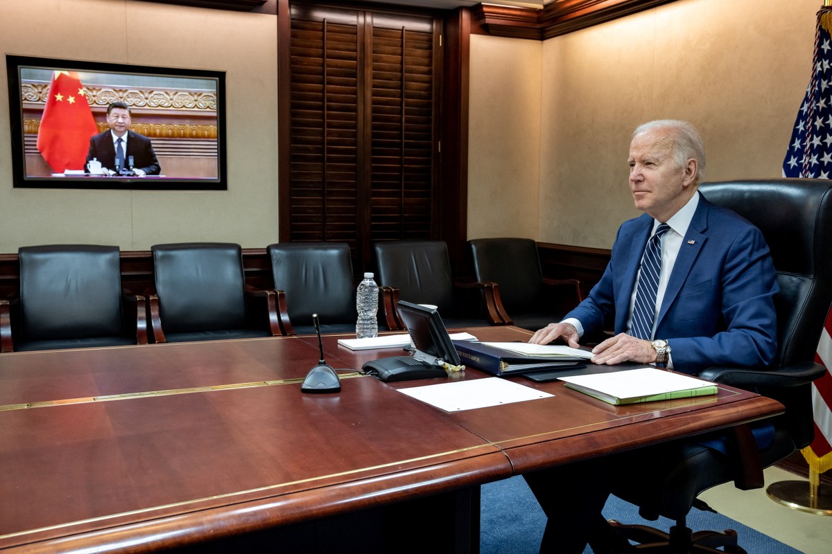 Biden firma orden para restringir inversión en tecnología china |  mundo