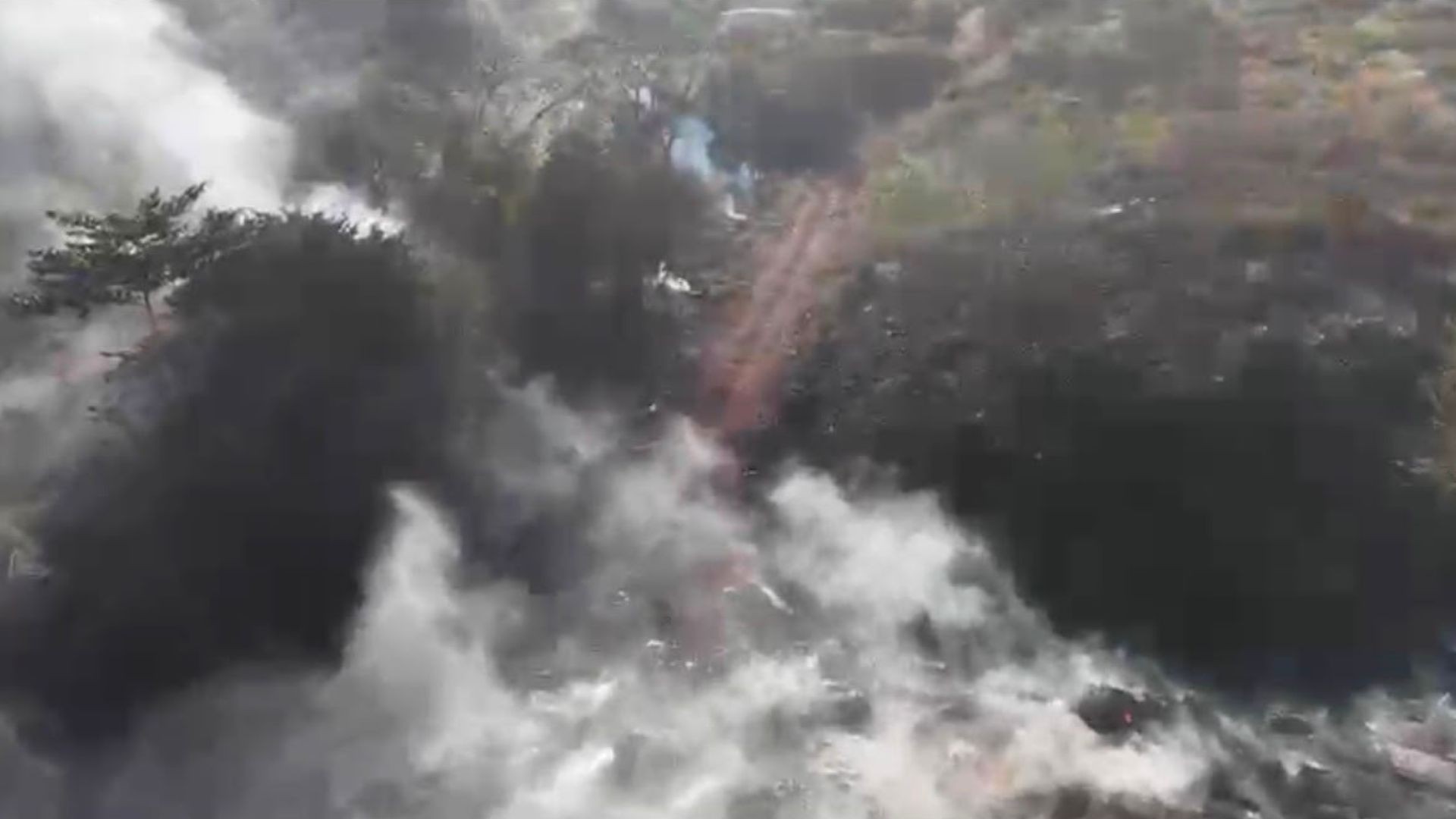 Incêndio de mais de 24 horas destrói área de armazenamento de cooperativa de reciclagem em RO