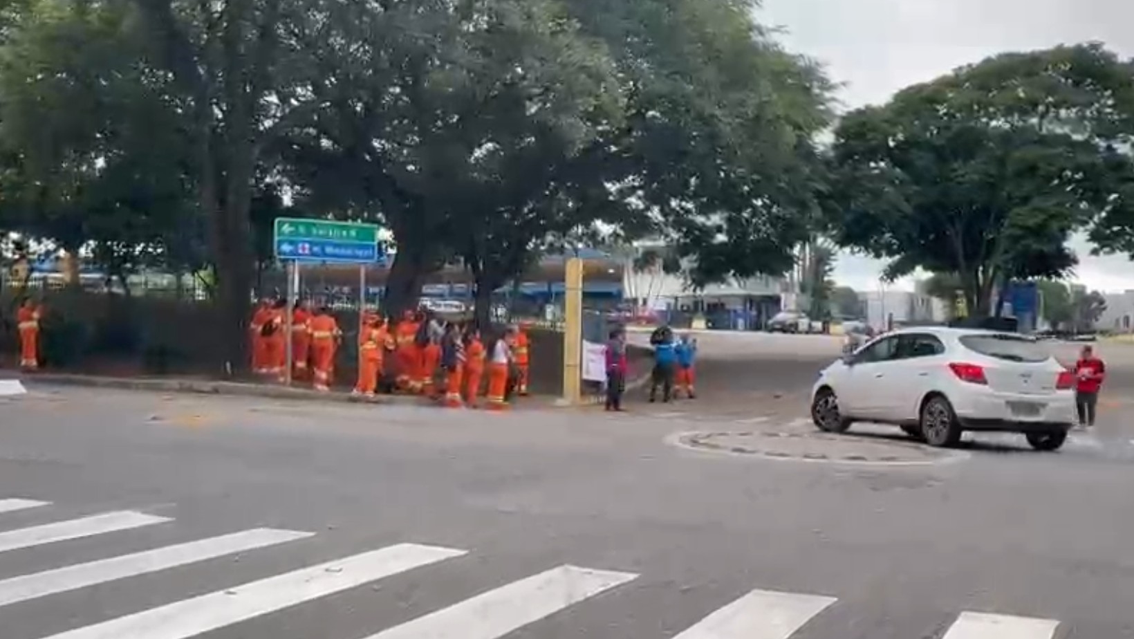 Servidores da Urbam fazem paralisação em São José dos Campos 