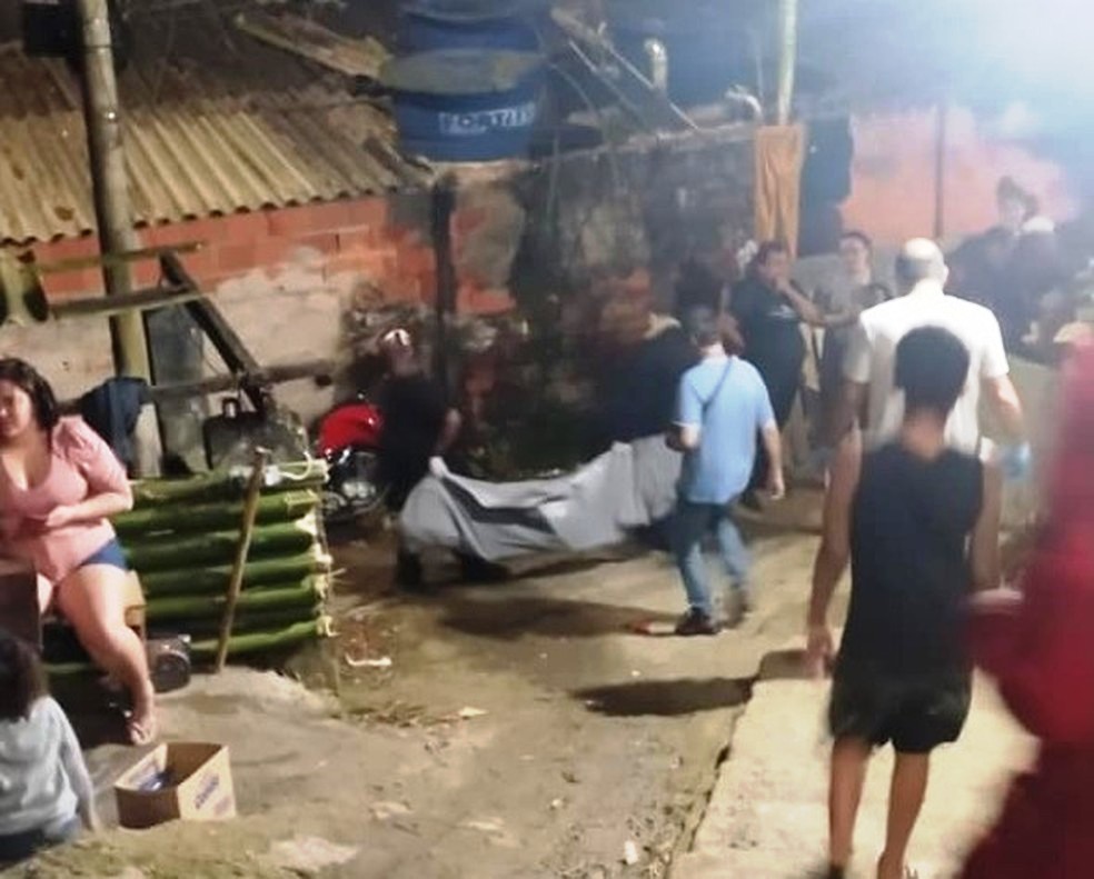 Caso ocorreu na Avenida Benedito Lemos, no Morro do Engenho, em Guarujá — Foto: Reprodução