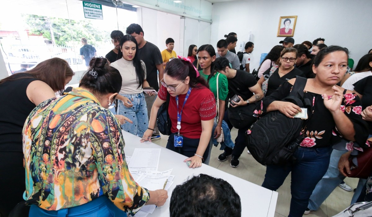 Manaus lança editais para Bolsa Idiomas e Bolsa Pós-Graduação com 68 mil vagas; veja como participar