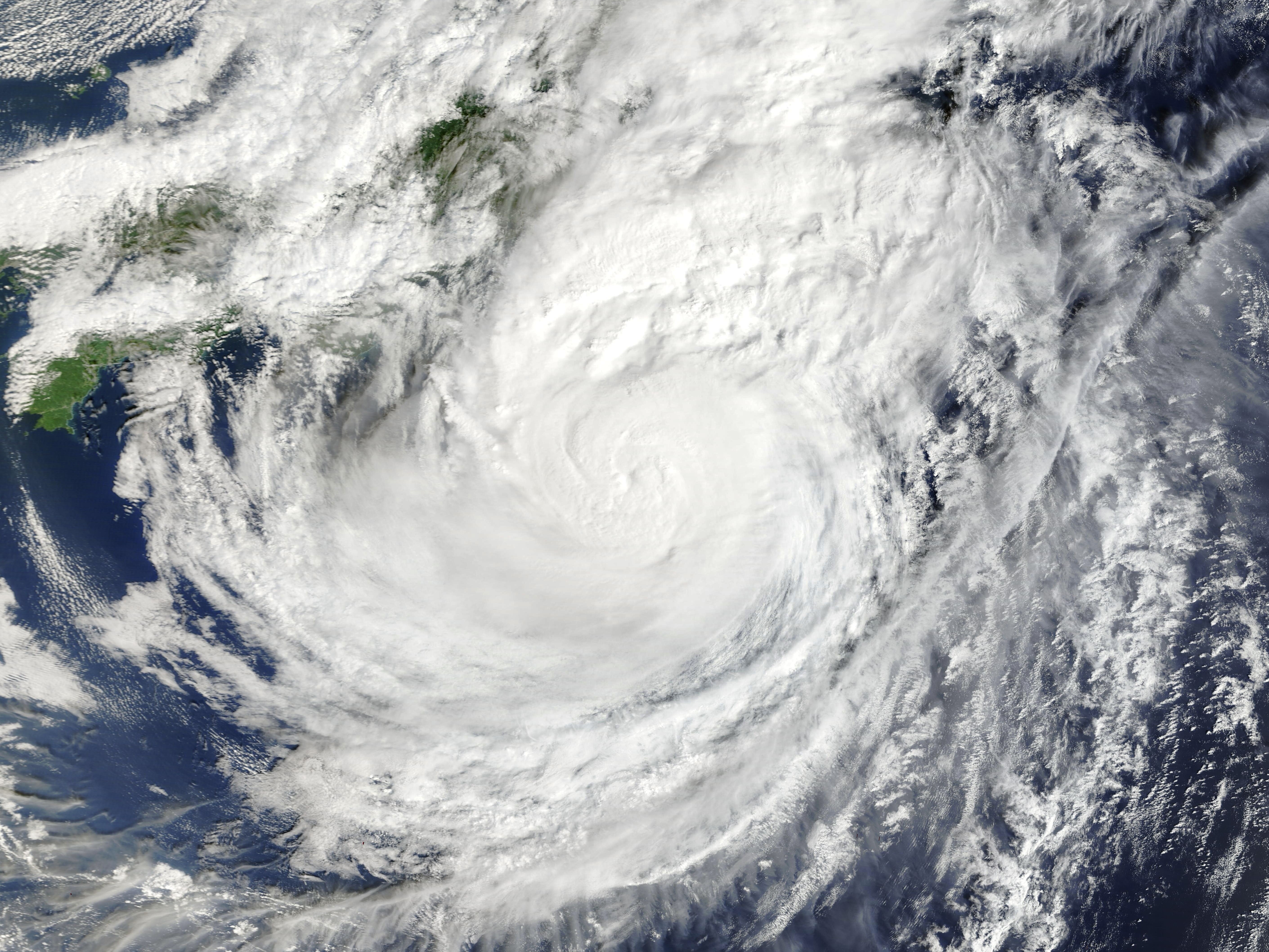 Mudança climática aumentou umidade que alimentou chuva extrema de tufão no Japão