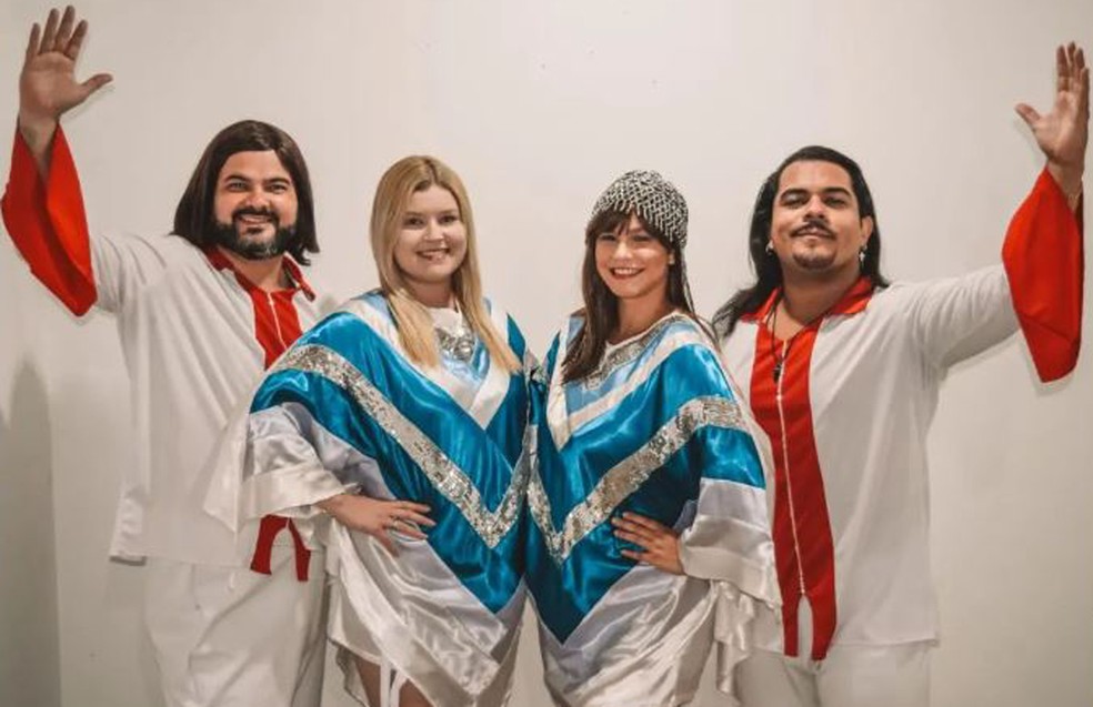 A banda brasileira Abba On Stage faz tributos à banda sueca Abba — Foto: Reprodução/EPTV