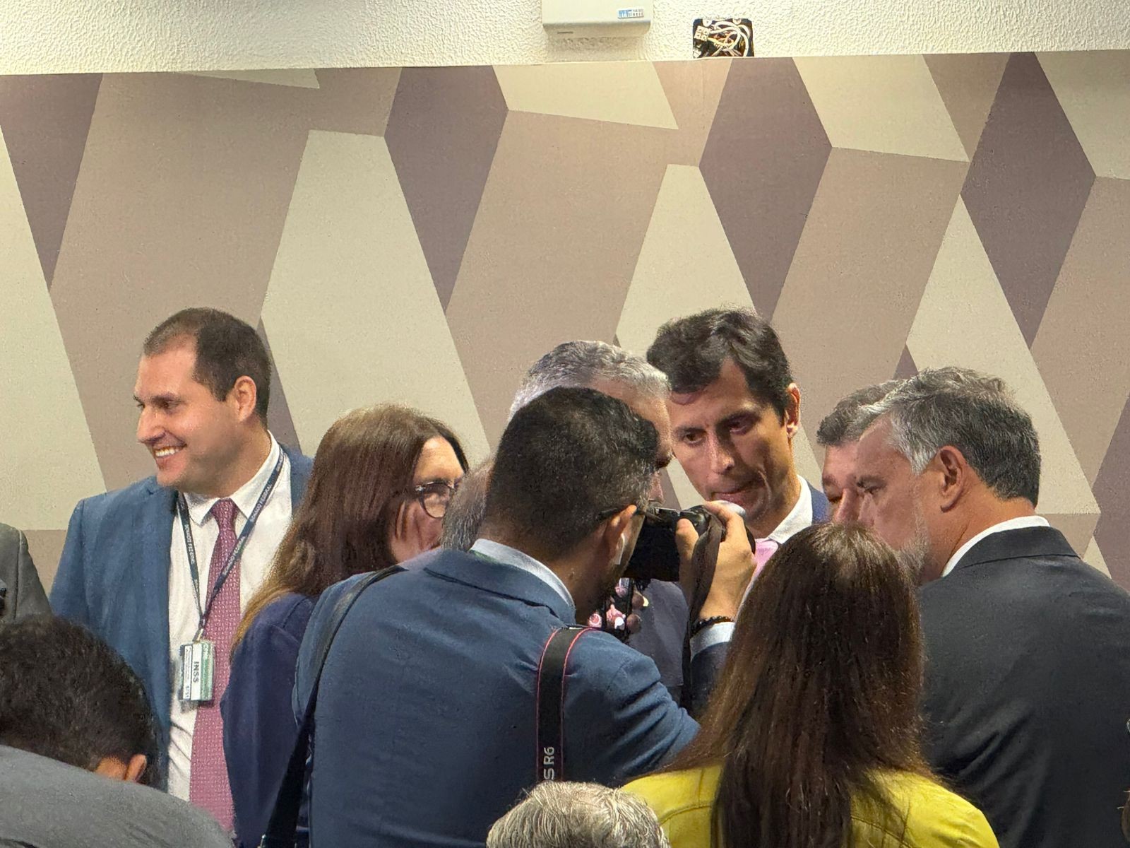 Oposição apoia membro da base governista e elege Duarte Jr. para vice-presidência da CPI do INSS
