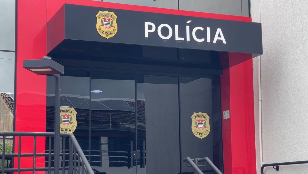 Cachorro vira-lata morre após ser agredido com golpes de capacete na cabeça no interior de SP