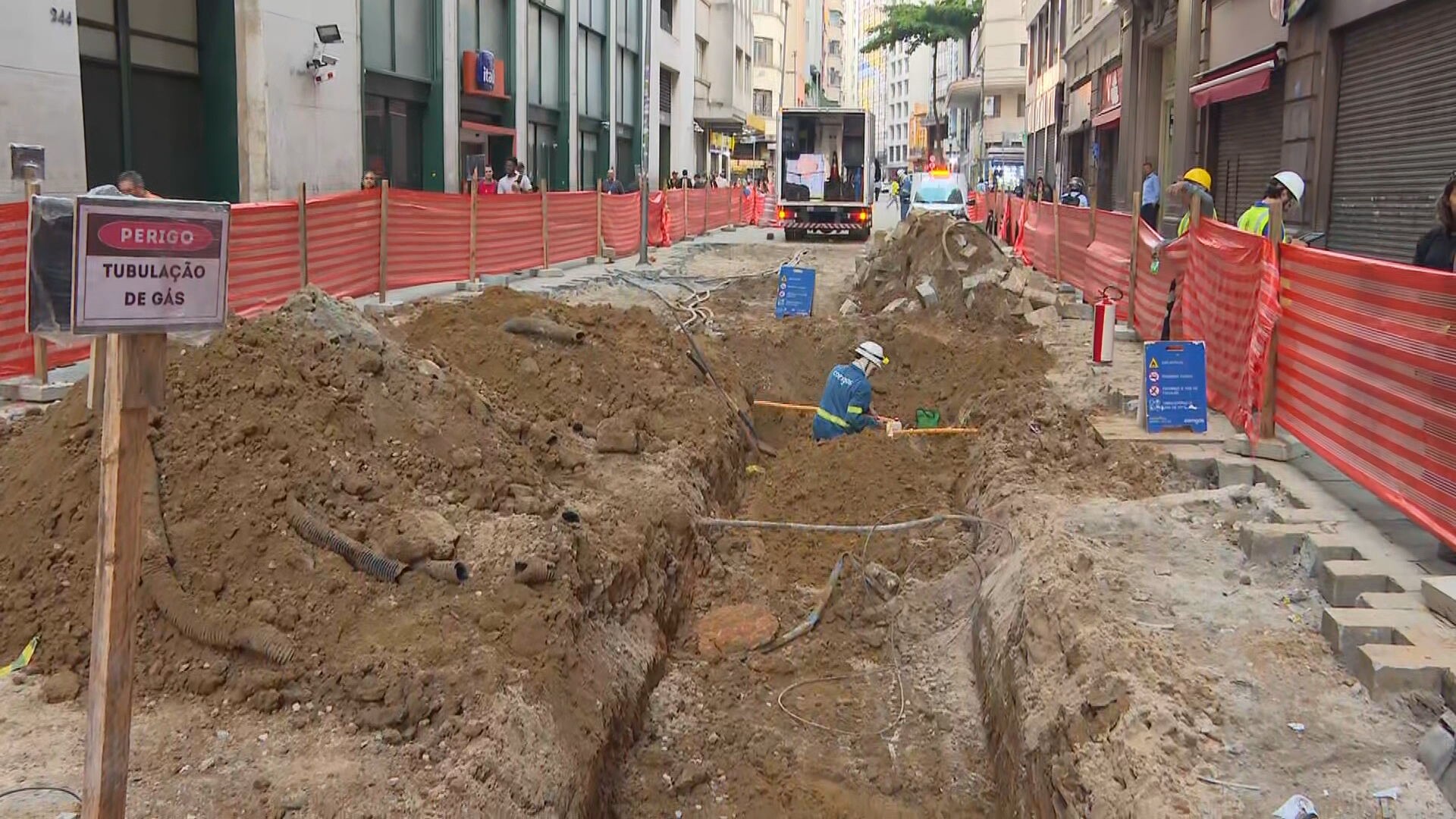 Vazamento de gás faz prédios serem esvaziados na região da República, Centro de SP