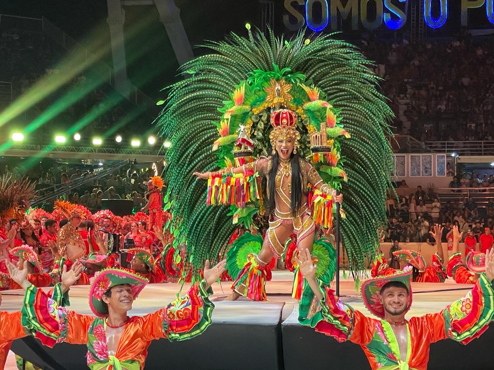 Rainha do Folclore do Boi Garantido, Livia Cristina. — Foto: Patrick Marques/g1 AM