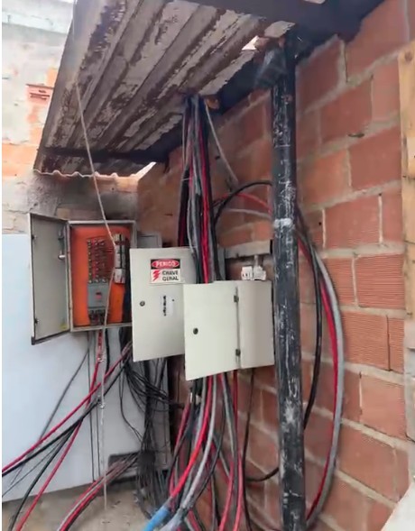 Polícia diz ter desarticulado central clandestina de mineração de bitcoin ligada a furto de energia em Duque de Caxias
