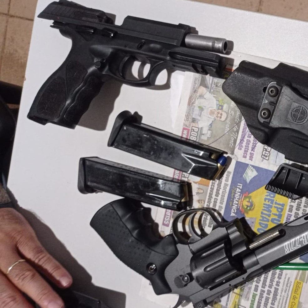 Material apreendido durante ação — Foto: Polícia Militar