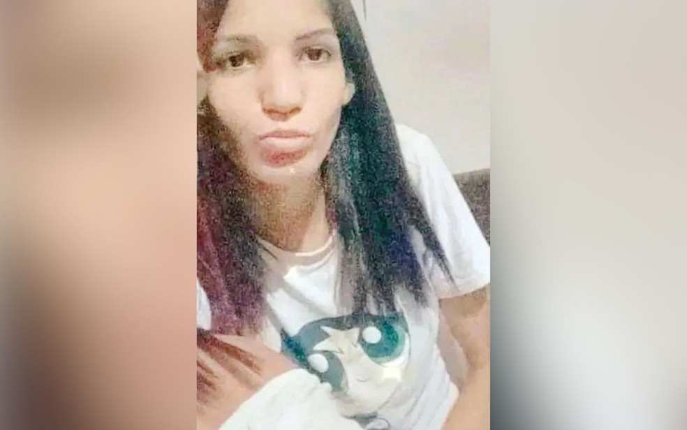 Janaína de Jesus, de 29 anos, morreu após ficar três dias na Unidade de Pronto Atendimento (UPA) do Jardim Itaipu, em Goiânia, Goiás — Foto: Reprodução/Redes Sociais