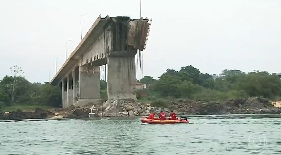 Ponte entre Maranho e Tocantins desabou na segunda (24)  Foto: Reproduo/TV Globo