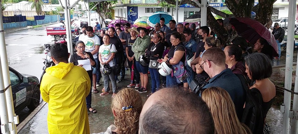 Greve dos professores da rede estadual em Parintins, no Amazonas — Foto: Jean Beltrão/Rede Amazônica 