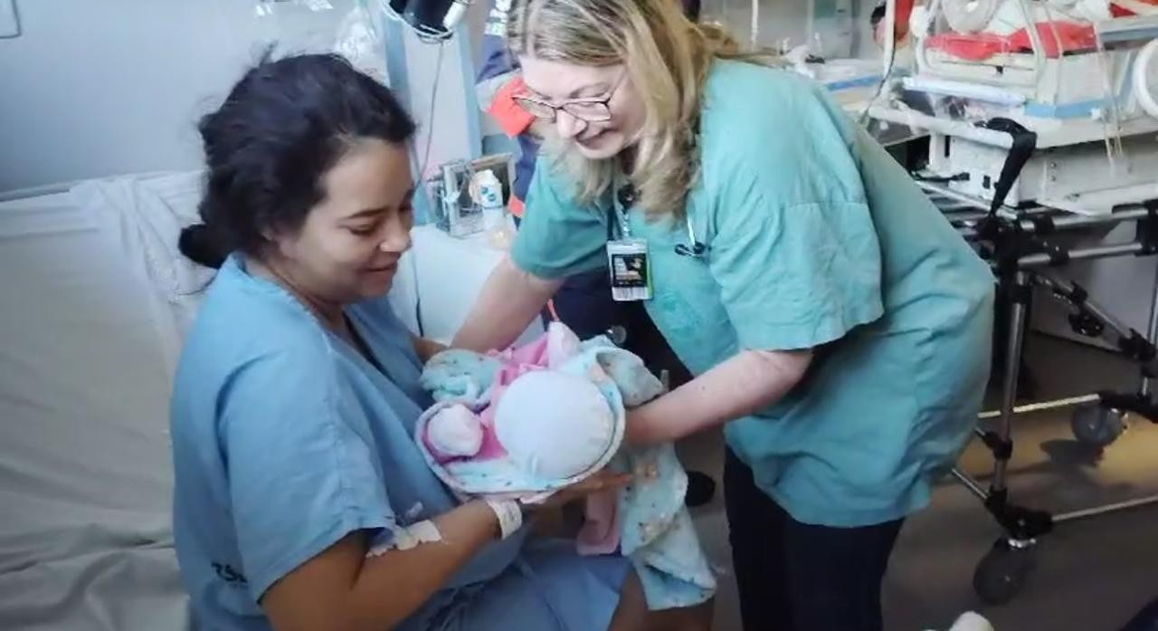 'Quero voltar para casa e cuidar da minha princesa', diz mãe de recém-nascida levada de hospital por médica em Uberlândia