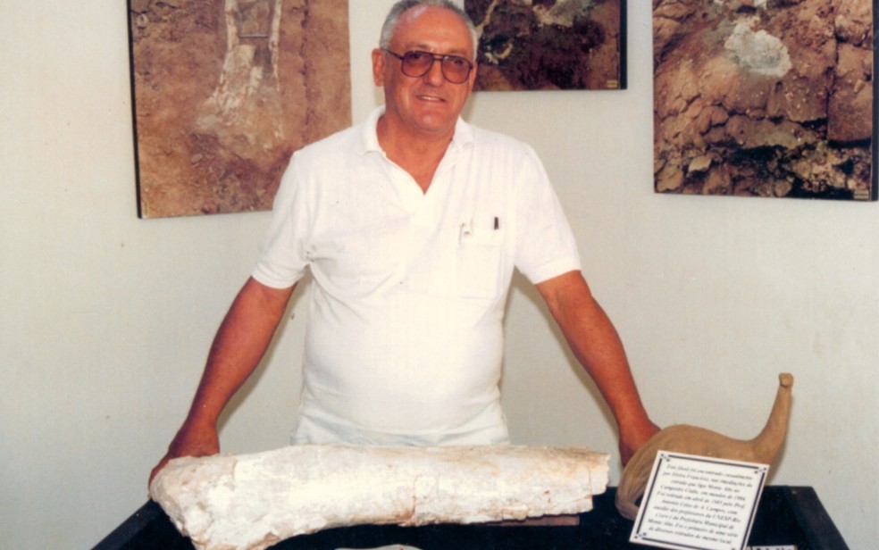 Antônio Celso de Arruda Campos, paleontólogo autodidata e o principal responsável pela escavação para a retirada do primeiro fóssil de Monte Alto (SP) — Foto: Arquivo pessoal