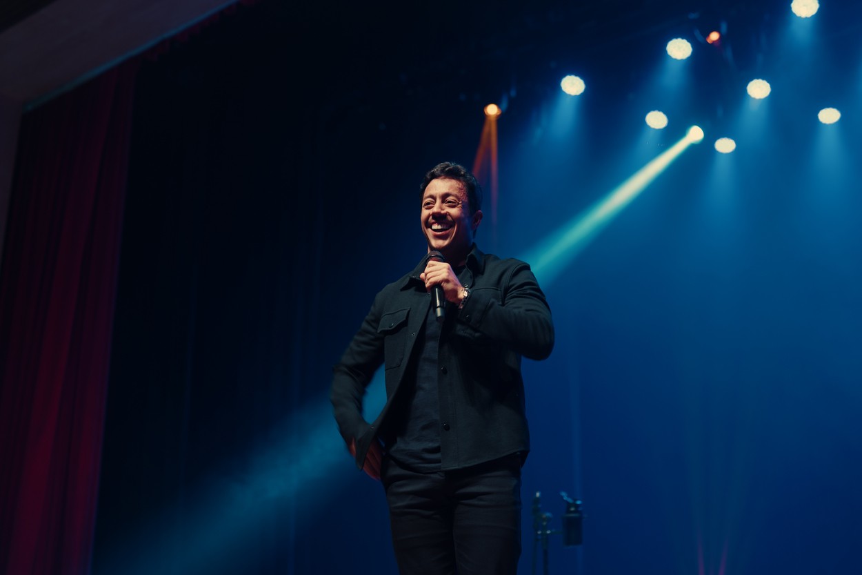 Renato Albani apresenta últimas sessões do show ‘A Ignorância é uma Dádiva’ no interior de SP