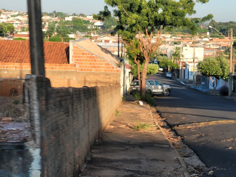 Operação do Gaeco de Rio Preto (SP) cumpre um dos mandados de busca e apreensão em Auriflama (SP) — Foto: Arquivo Pessoal