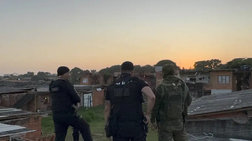 Polícia Civil realiza operação contra o tráfico de drogas no bairro do Guamá, em Belém