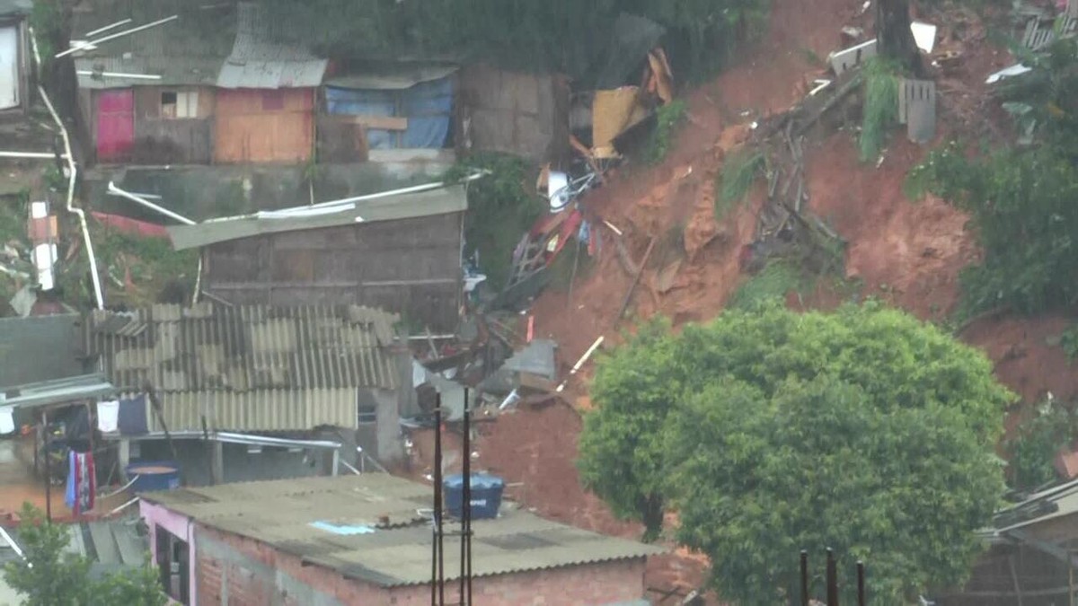 Chuva Provoca Deslizamento De Terra Em Osasco São Paulo G1 