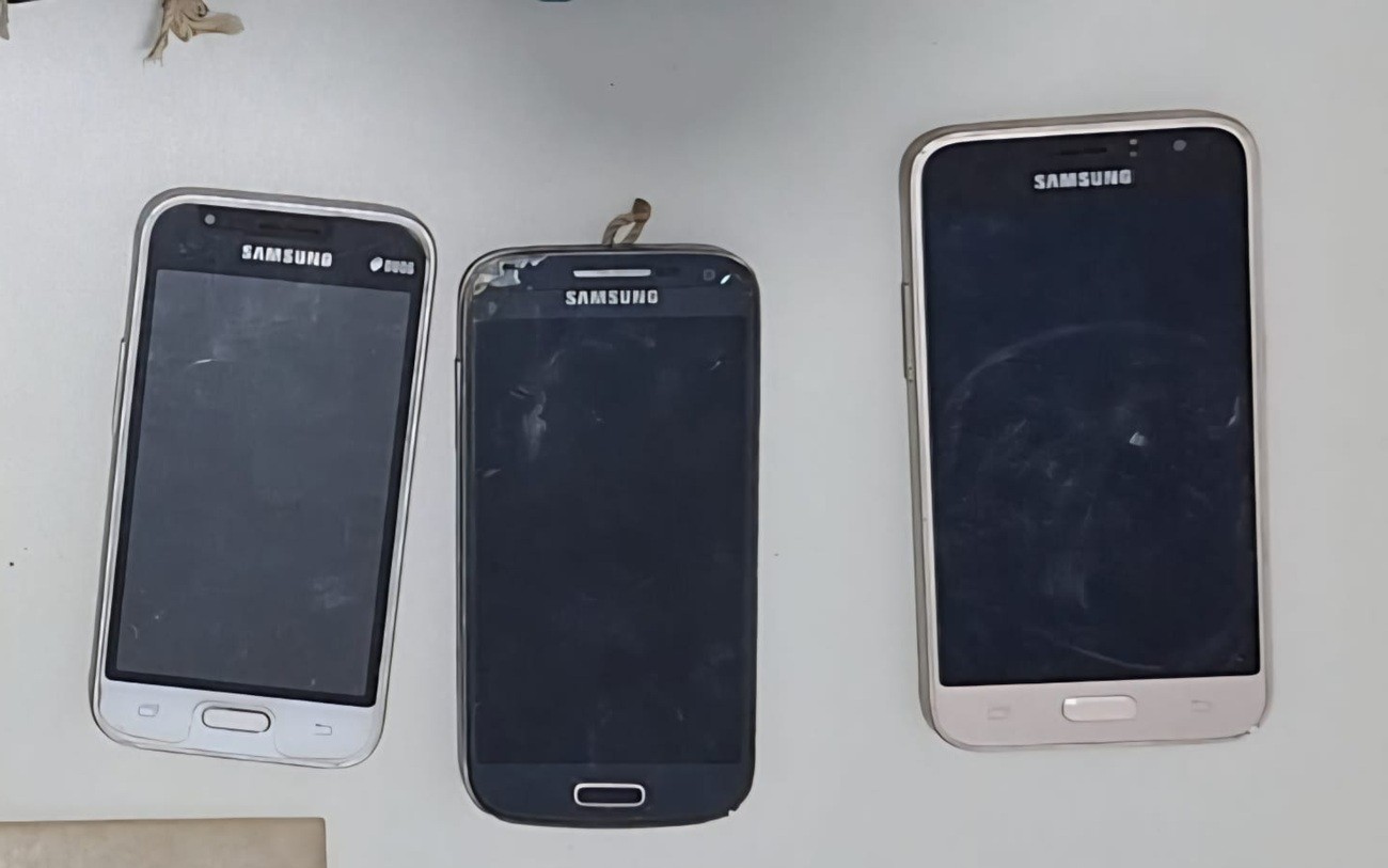 Policiais penais encontram celulares escondidos em teto de cela da penitenciária de Alcaçuz