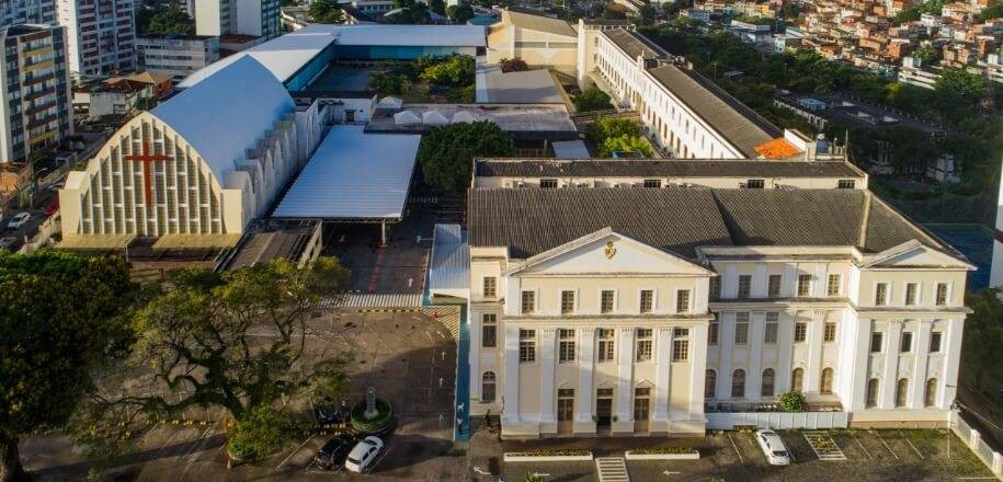 Tradicional escola de Salvador abre inscrições para vagas de bolsas 100% para Ensino Médio