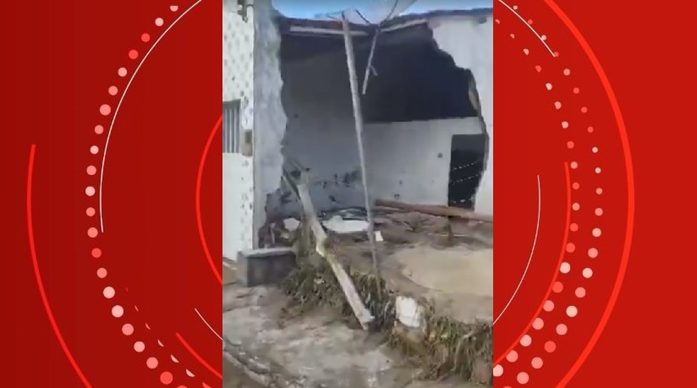 Casa destruída, rompimento reservatório, Piaçabuçu, Alagoas — Foto: Reprodução