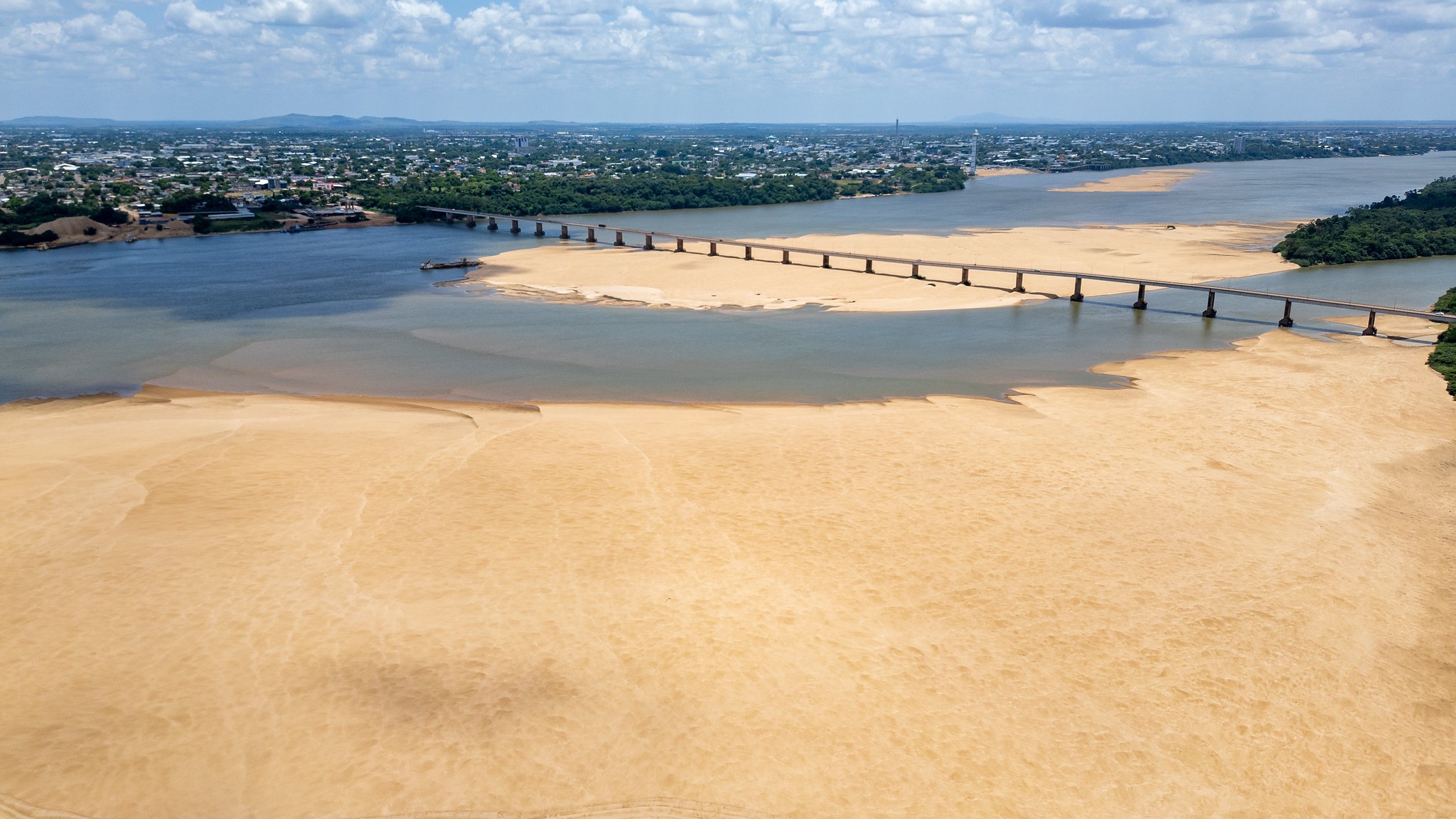 Prefeitura inicia campanha para manter praias limpas durante estiagem em BV