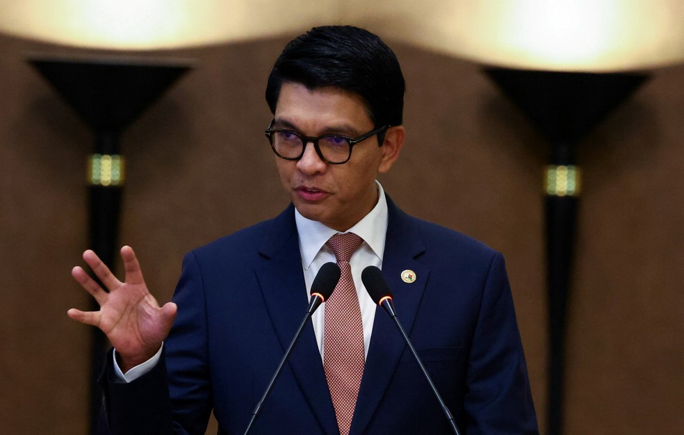 O presidente de Madagascar, Andry Rajoelina, na semana passada — Foto: REUTERS/Siphiwe Sibeko