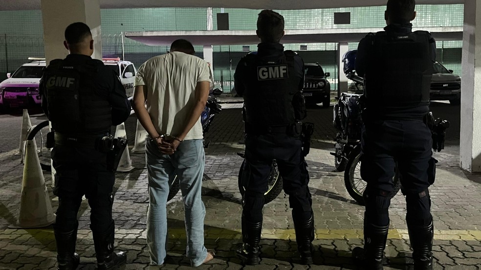 Criminoso ameaçou a vítima com cacos de vidro no pescoço e praticou violência sexual contra ela. — Foto: Guarda Municipal de Fortaleza/ Divulgação