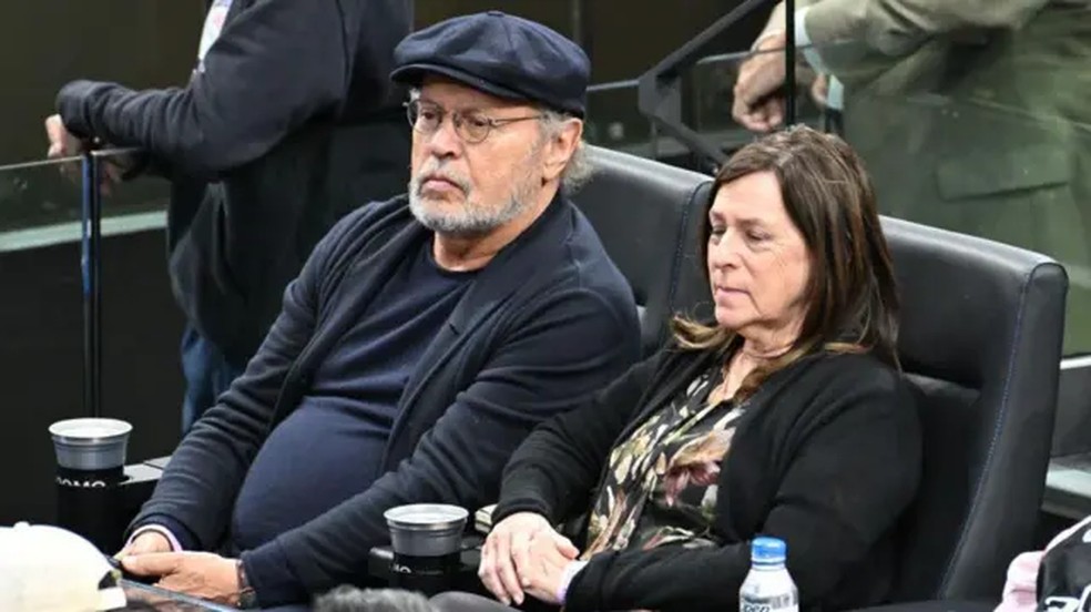 O ator e escritor Billy Crystal disse que ele e sua esposa, Janice, estavam 'de coração partido' pela perda da casa onde moravam desde 1979. — Foto: Getty Images via BBC