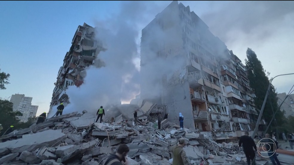 Rússia faz o maior ataque à Ucrânia desde o início da guerra — Foto: Jornal Nacional/ Reprodução