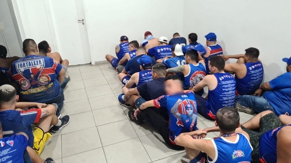 Grupo de 35 torcedores é preso após brigas antes de jogo entre Fortaleza e Goiás. — Foto: MPCE/Reprodução