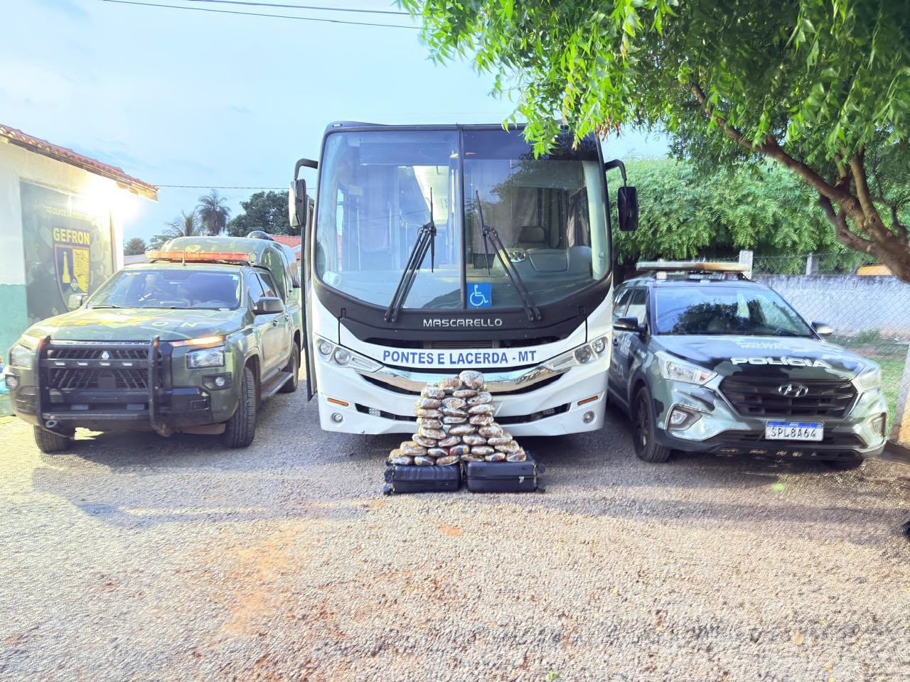 Drogas são apreendidas em ônibus da prefeitura que transporta pacientes em MT