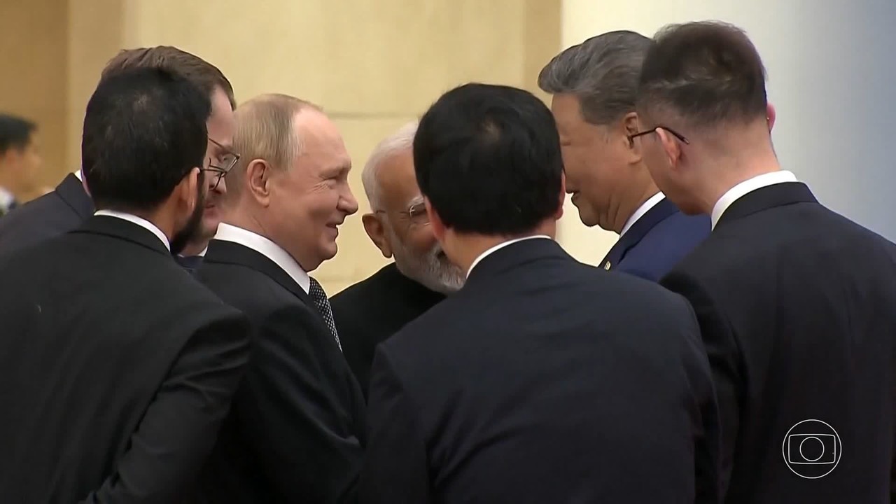 Líderes de China, Rússia e Índia se reúnem em sinal de apoio frente a pressões dos EUA