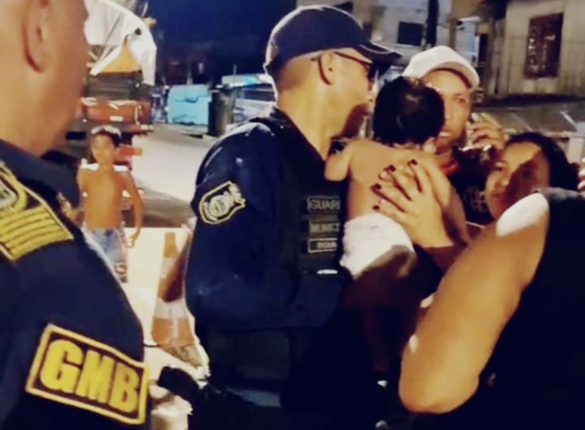 Bebê de um mês é salvo por guarda municipal após engasgo em Belém; VÍDEO 