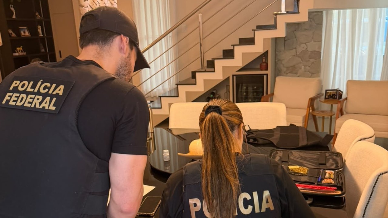 PF bloqueia mais de R$ 17 milhões em operação que investiga suspeitas de crimes eleitorais nas eleições de 2022 no AM