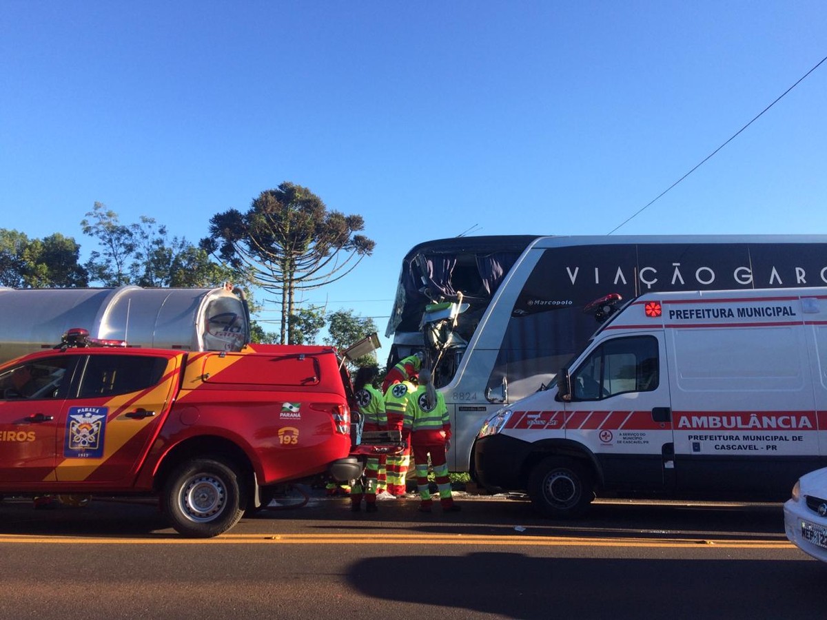 Ônibus com 59 passageiros pega fogo na BR-251  CGN - O maior portal de  notícias de Cascavel e do Paraná