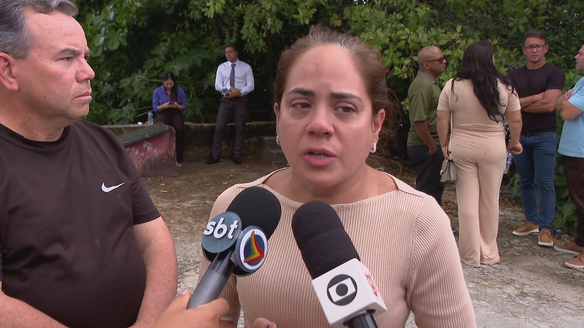 'Saiu sem colete e sem instrutor; ele não sabia nadar', diz esposa do aluno de remo do Sport desaparecido no Rio Capibaribe 