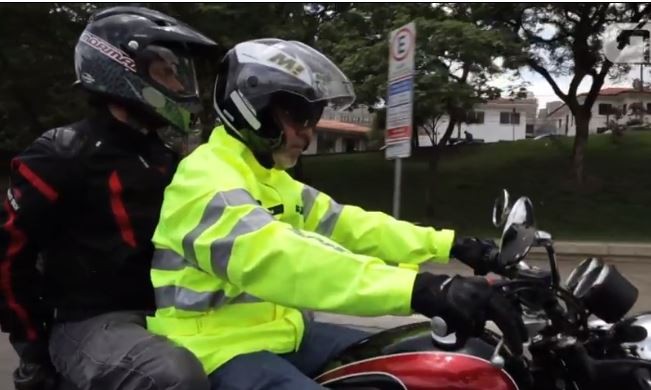 99 inicia serviço de mototáxi em SP e contraria decreto de Ricardo Nunes proibindo esse tipo de transporte 